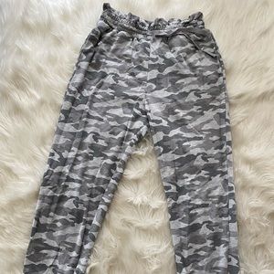 Women’s medium jogger bundle of 2